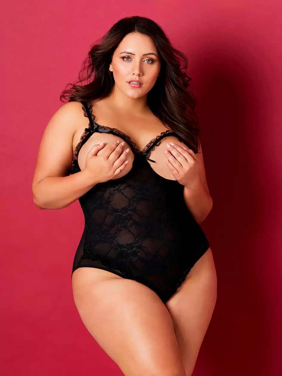 amateur chubby girls in lingerie