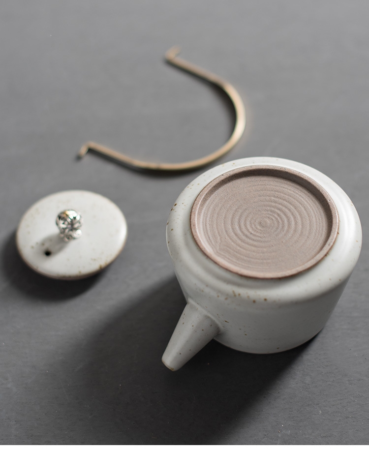 Metal Handle Ceramic Teapot9